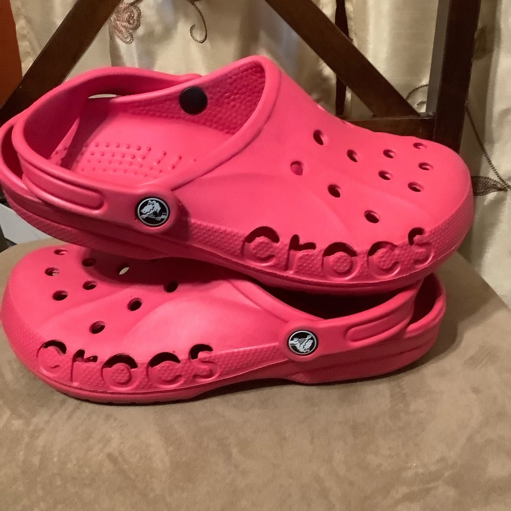 Crocs Women’s Baya Platform Clog Electric Pink Size 9 Worn Twice